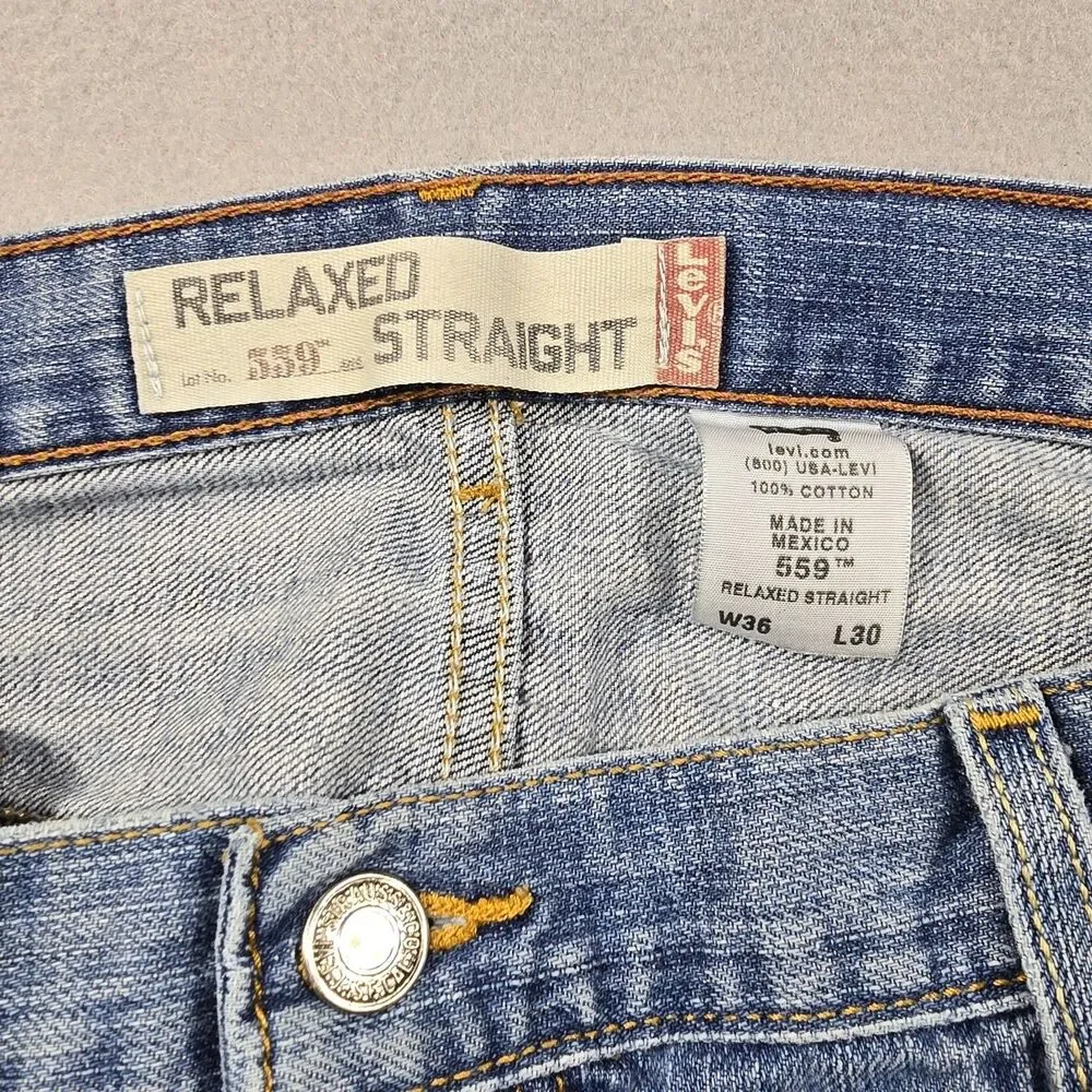 Levi's Jeans Mens 36x30 Blue 559‎ Relaxed Straight Cut Off Raw Hem Distressed